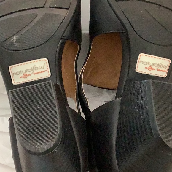 Womens - Picture 2 of 2